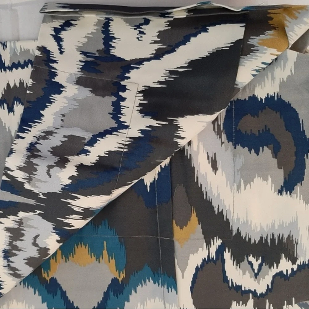 Williams Sonoma Abstract Blue and Gray Pillow shams 2x